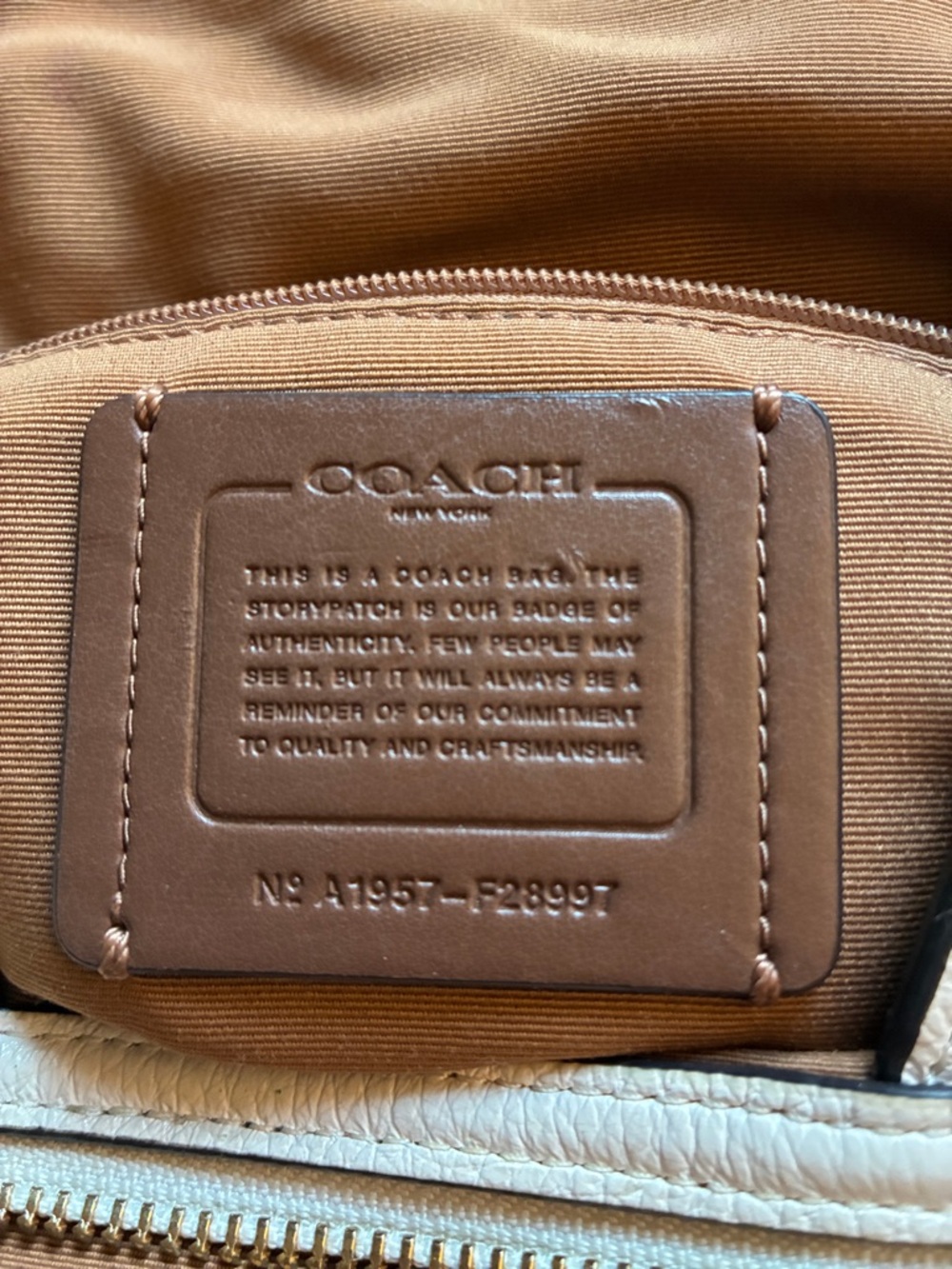 White leather Coach Lexy Shoulder Bag - Picture 3 of 11